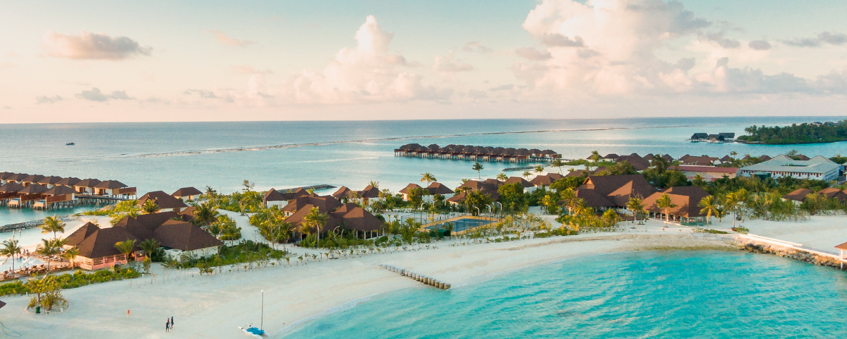 Read more about the article The Beaches that have White Sands, and the Mountains that have White Snow