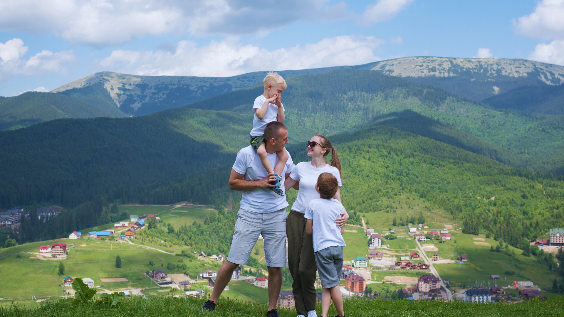 Read more about the article How to Balance Fun and Relaxation on Family Holidays: Tips for Memorable Experiences