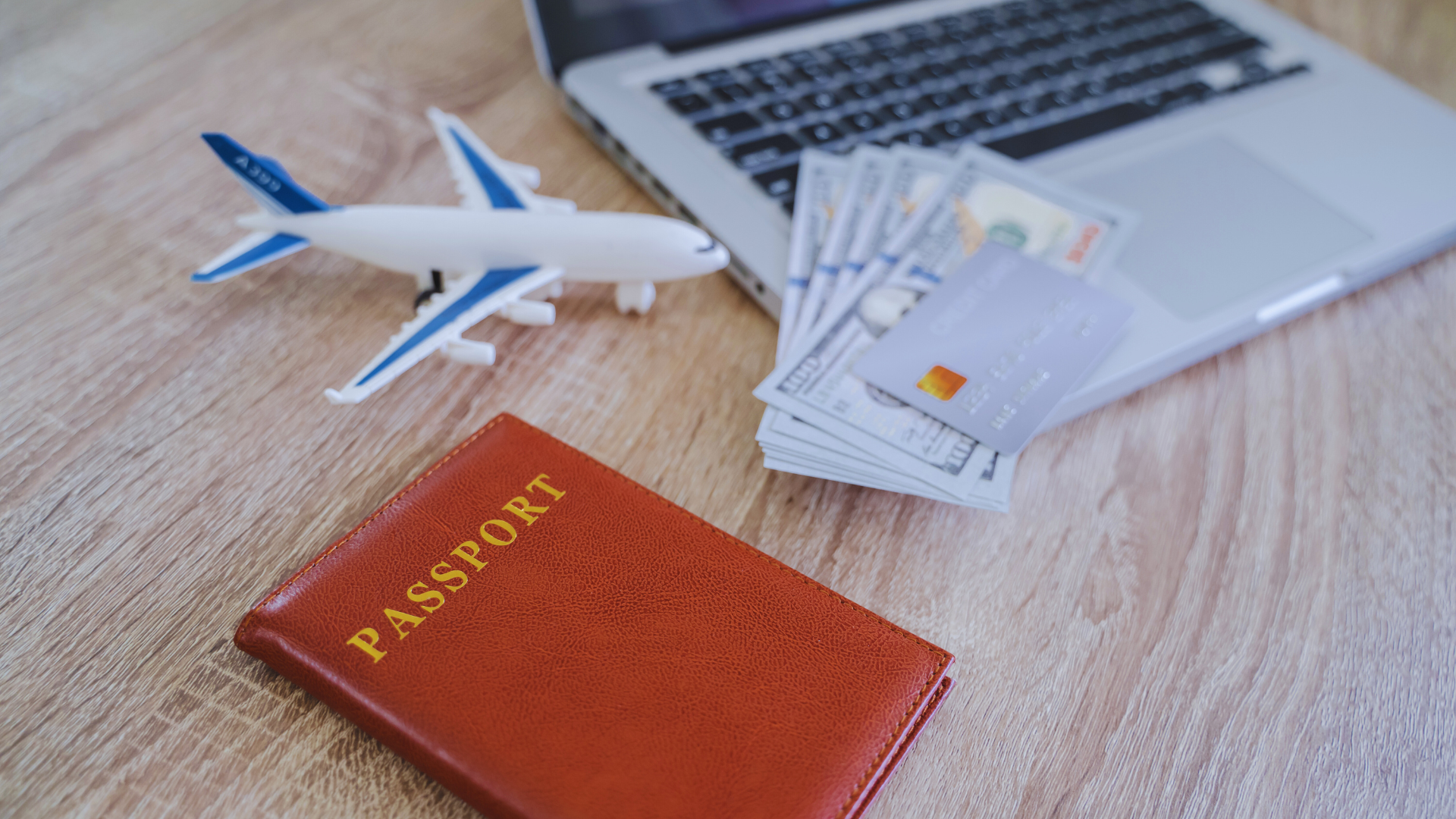 Read more about the article How to Book the Cheapest Flights for Your Next Vacation: Expert Tips and Strategies