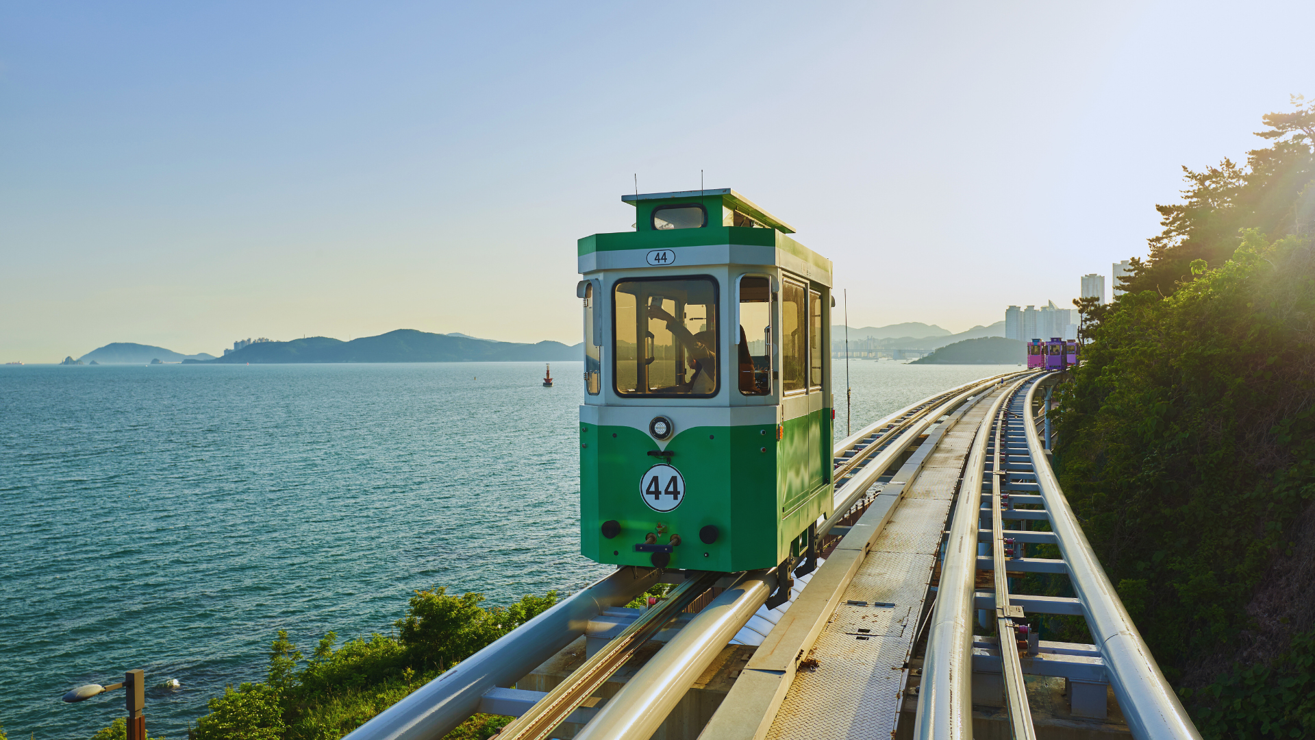 Read more about the article The Most Scenic Train Journeys Around the World: A Guide to Breathtaking Routes